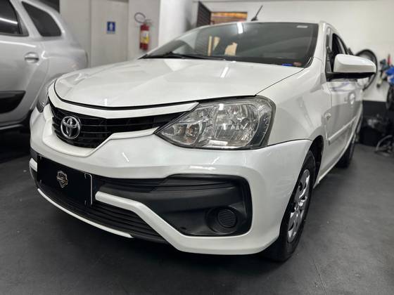 TOYOTA ETIOS 1.5 XS SEDAN 16V FLEX 4P MANUAL